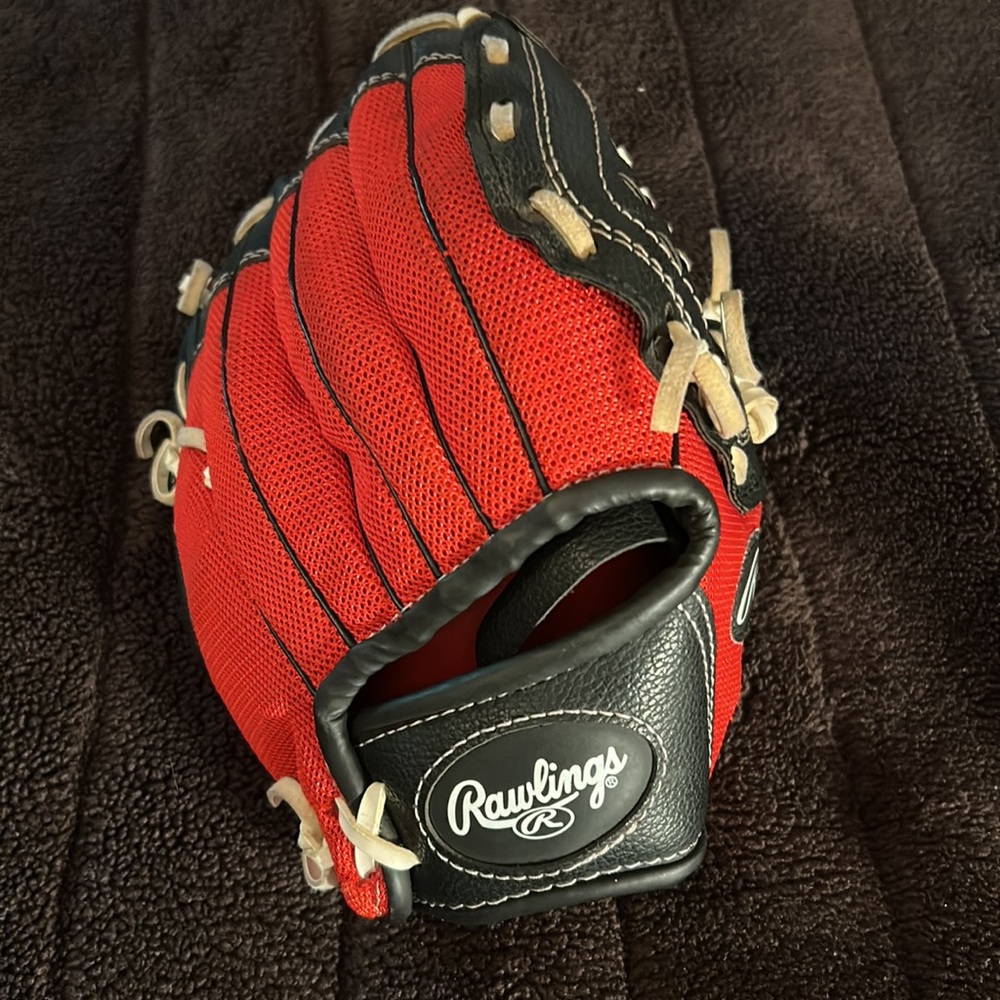 Rawlings youth baseball mitt